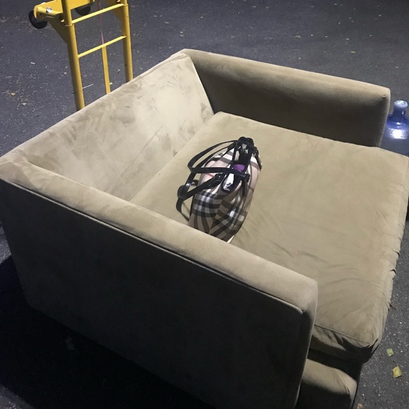 Chair - Picture 2 of 2